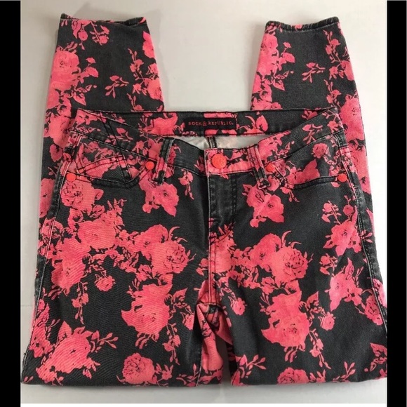 Rock & Republic Denim - Rock & Republic Size 4 Floral Cropped Capri Jeans